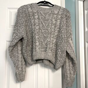 Talulah cropped sweater- gray